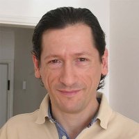 Andr&eacute; Caminoa