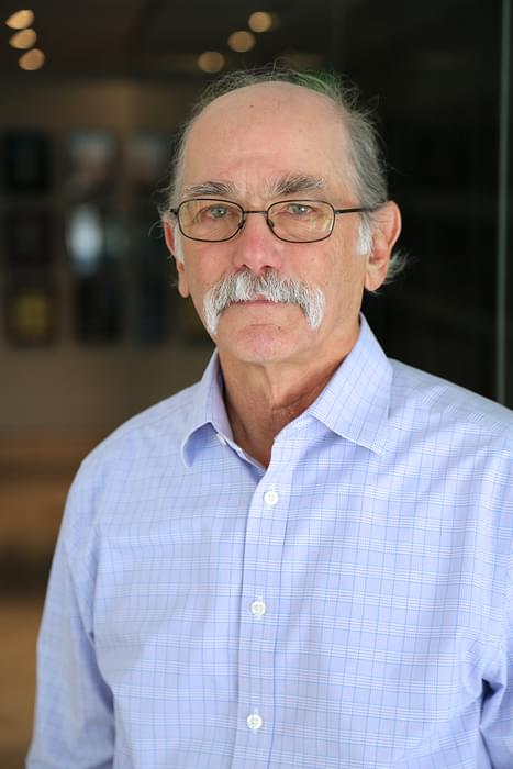 Dr. Arthur W. Toga