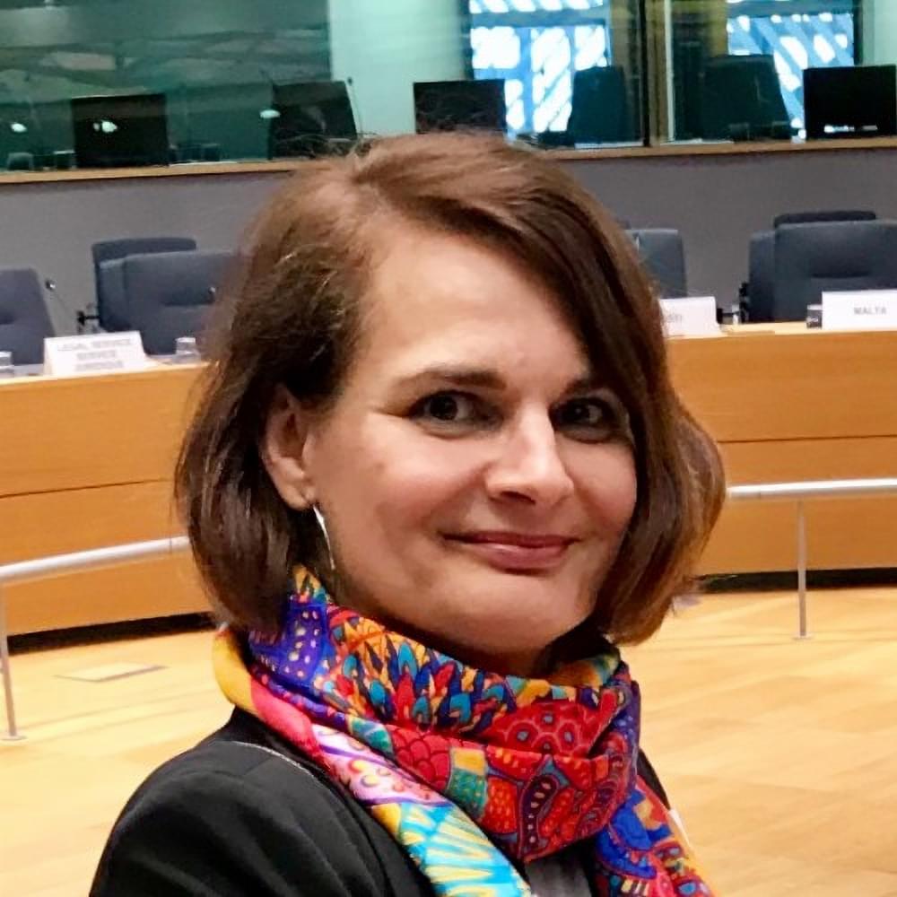Dr. Krisztina E. Lengyel-Almos