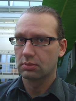 Dr. Mads Haahr