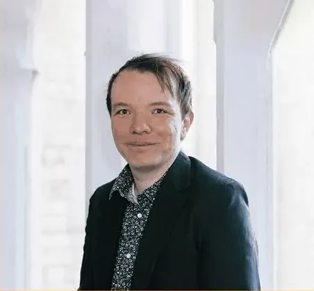 Dr. Max Van Kleek