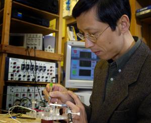 Professor Riyi Shi