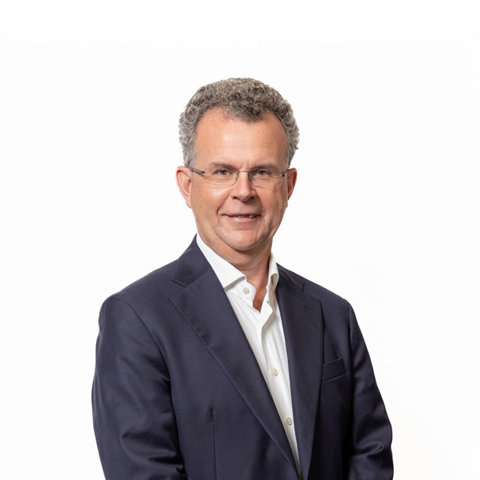 Dr. Robert Kelly