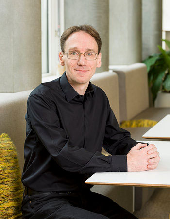Dr. Simon E. Fisher