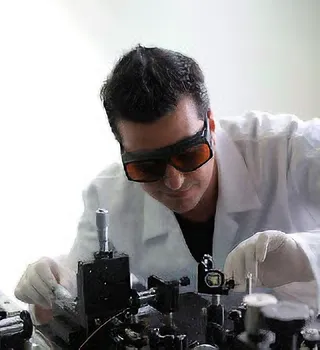 Dr. &Uuml;mit Alku&scedil;