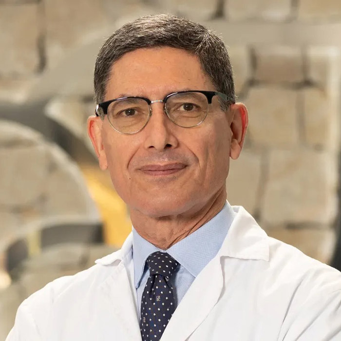 Dr. Vicente Mera