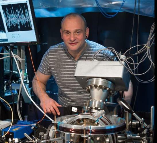 Dr. Winfried K. Hensinger