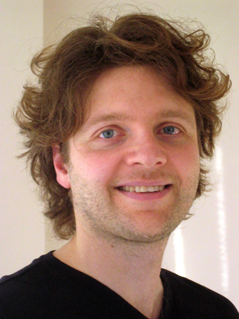 Professor Zoran Popovi&cacute;